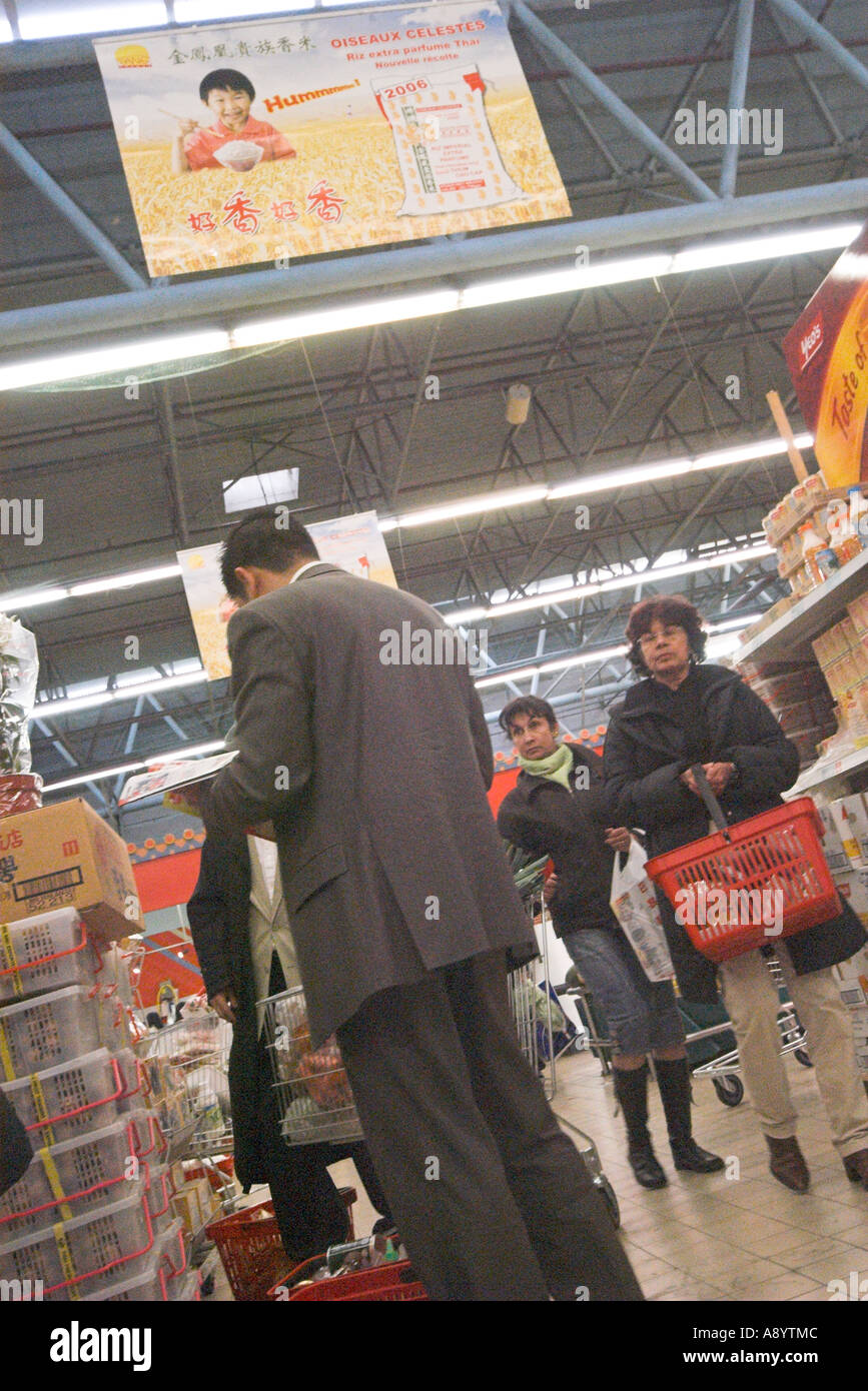 inside chinese supermarket chinatown paris Stock Photo Alamy