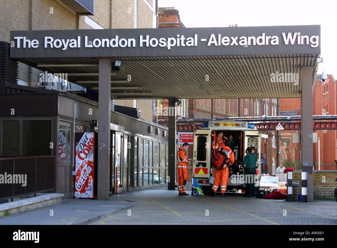 Royal London Hospital Whitechapel ambulance bay Stock Photo