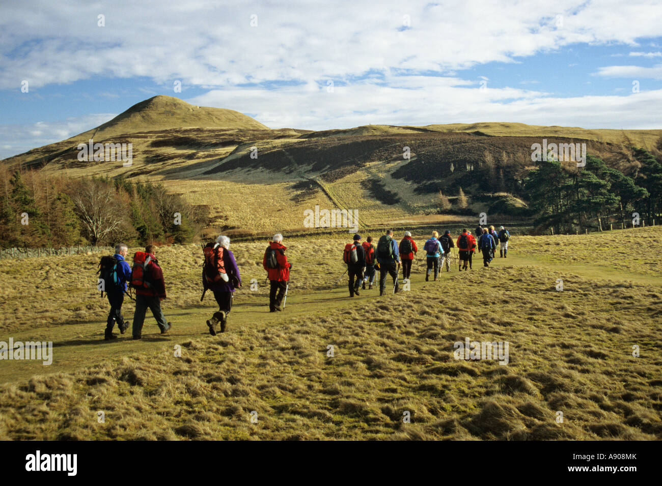 Stroud Rambling Club A rambling club approaches East Lomond near Falkland Stock Photo - Alamy