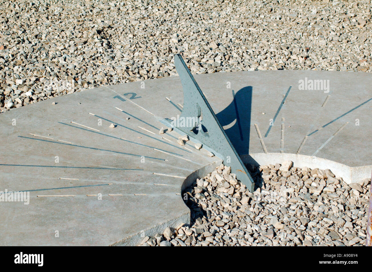sundial showing the time to be 14 20 Stock Photo