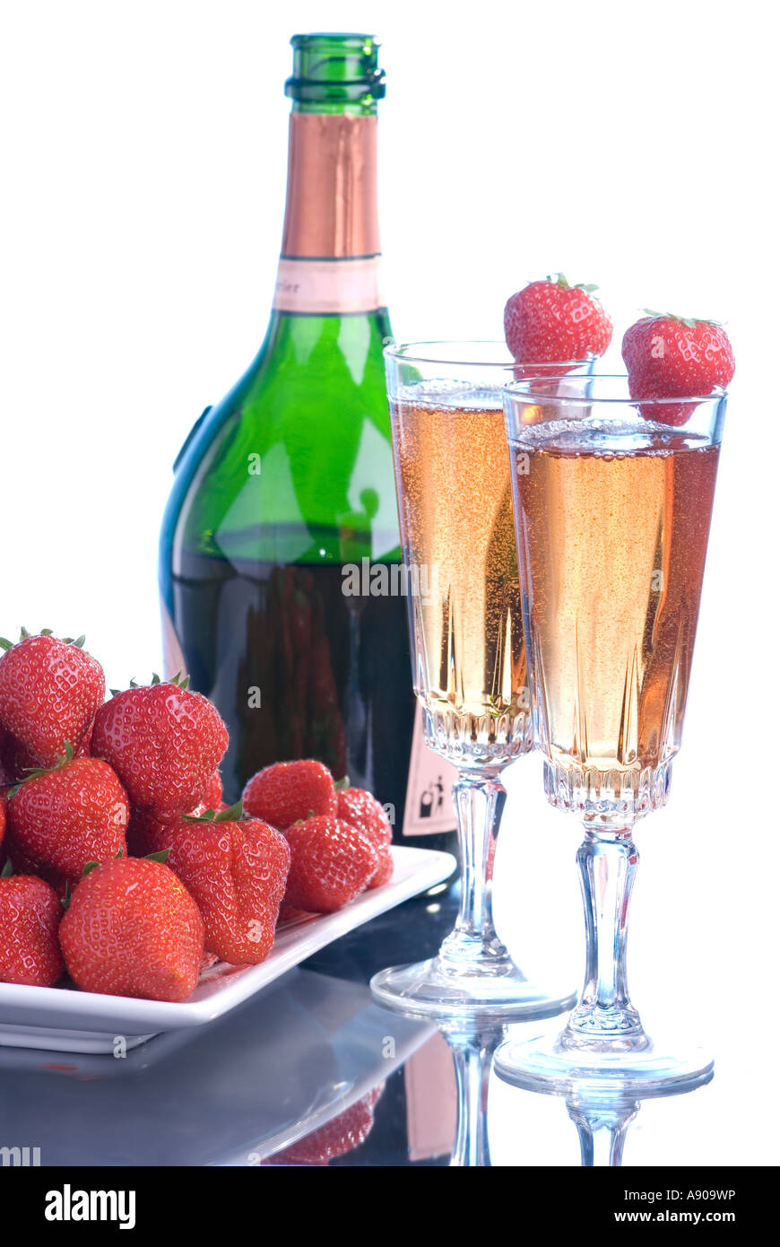 Champagne and strawberries Stock Photo Alamy
