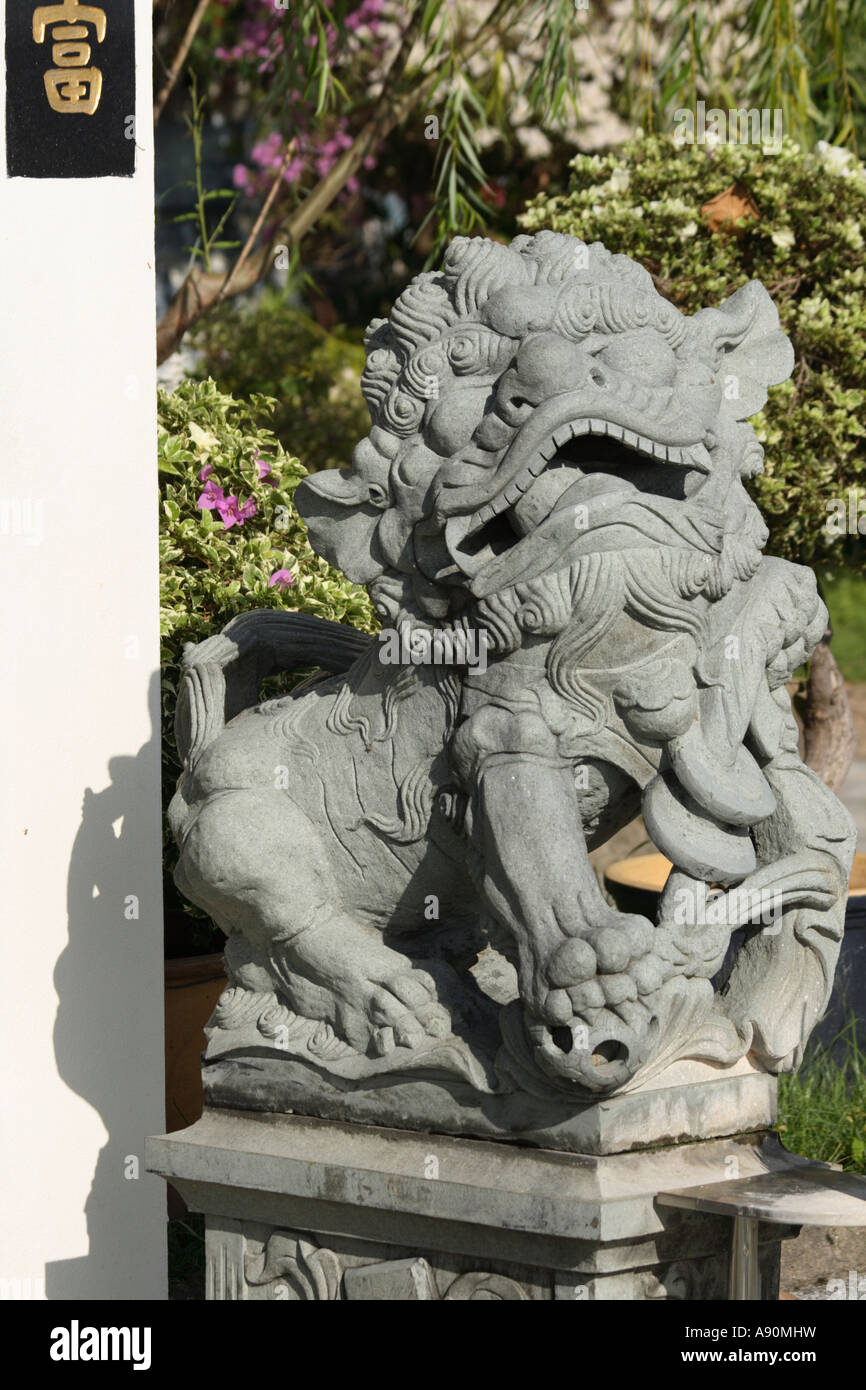 statue of chinese mythical foo dog Stock Photo Alamy