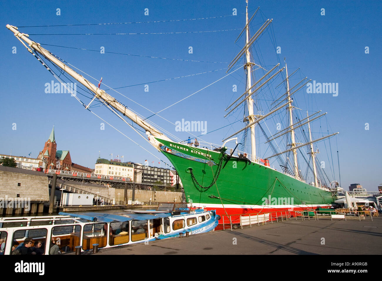 Schulschiff hi-res stock photography and images - Alamy