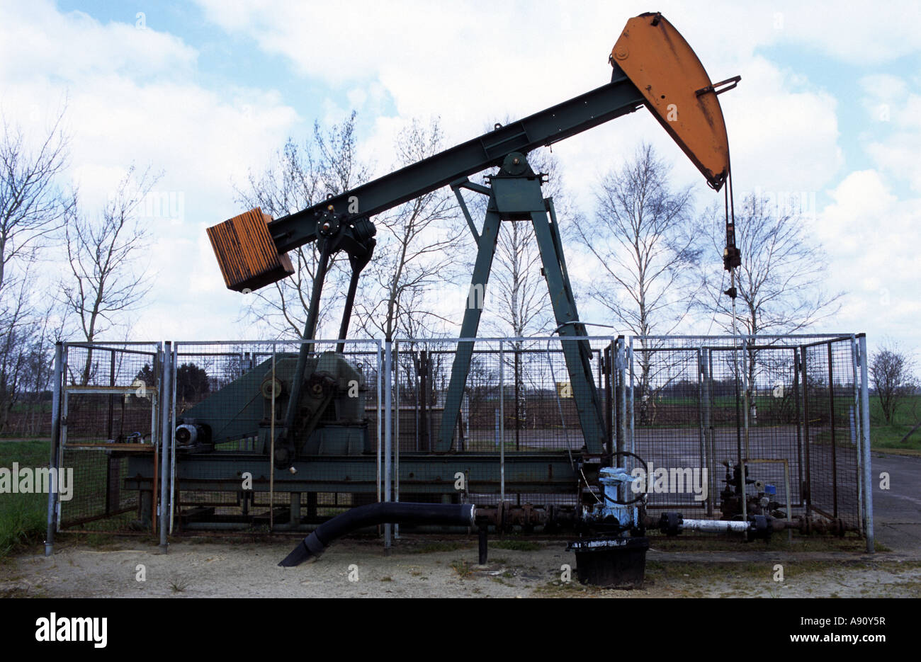 Exxon mobil oil rig hires stock photography and images Alamy
