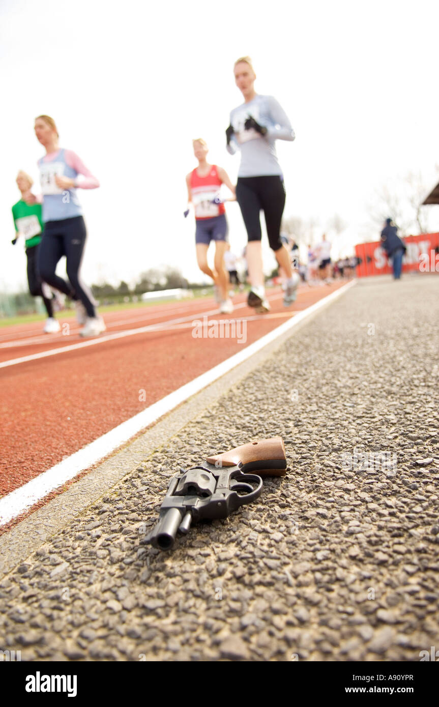 Starting pistol hires stock photography and images Alamy