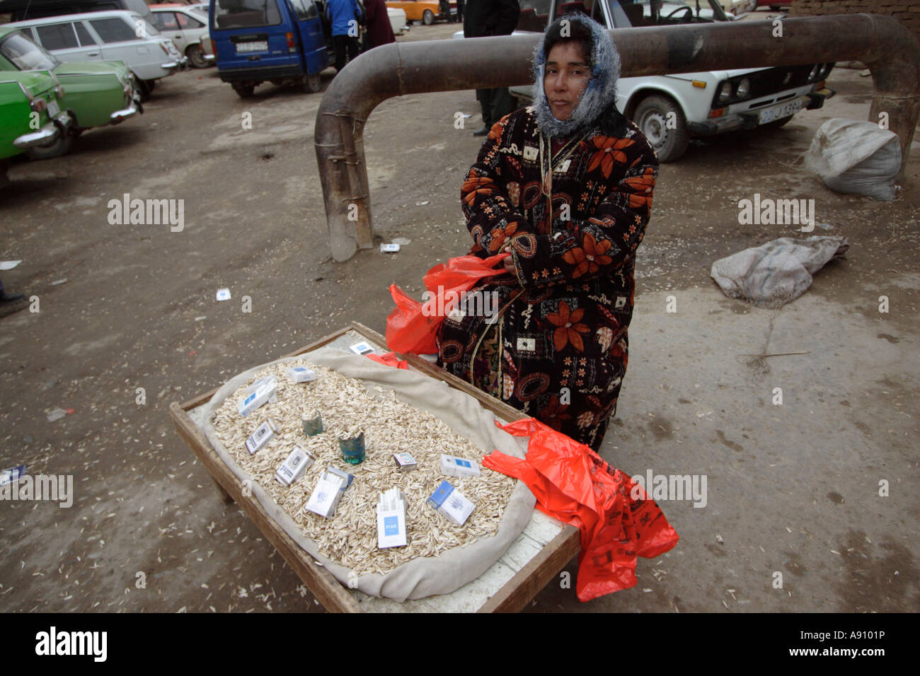 Cigarettes trader at the Khiva market, Uzbekistan Stock Photo