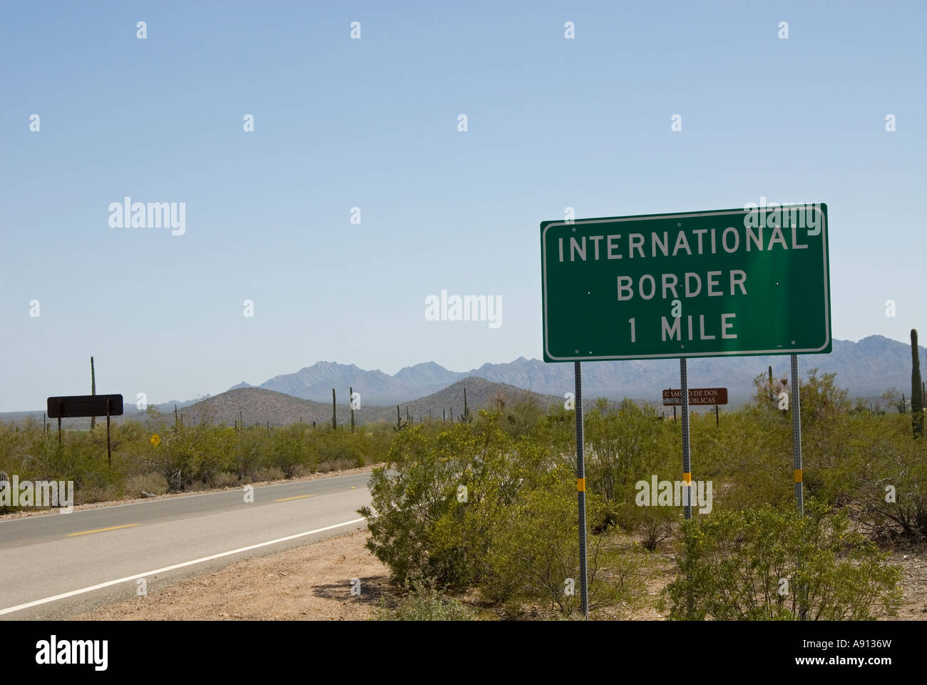 Sign, International Border 1 mile, Lukeville, Arizona,USA, near Mexican