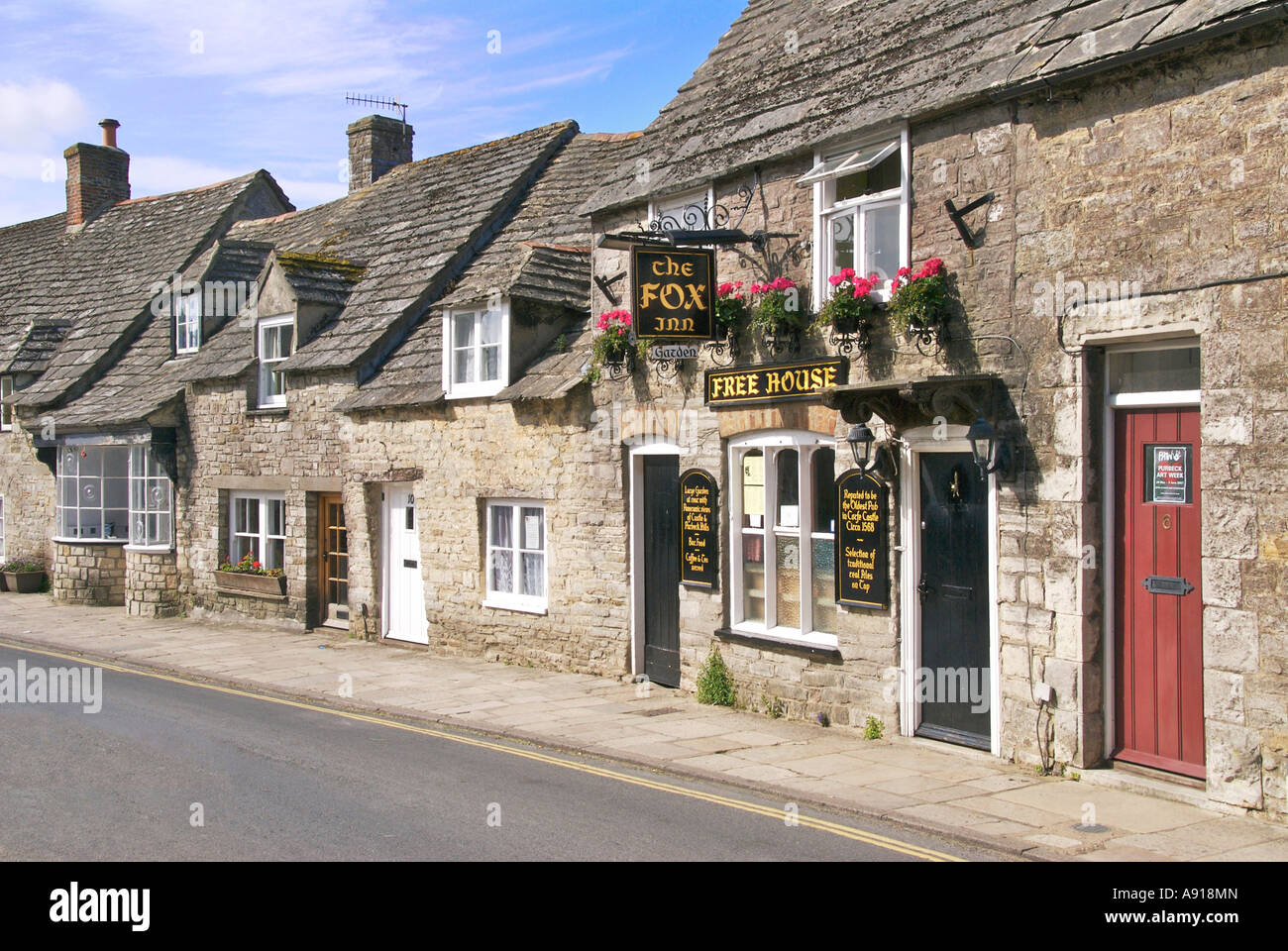 Fox pub Corfe Castle Stock Photo - Alamy