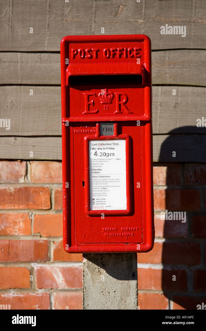 Royal mail postman pat hires stock photography and images Alamy