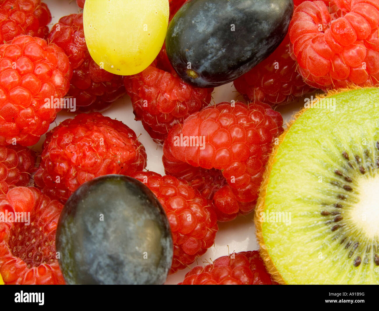 Close shot grapes fruits hi-res stock photography and images - Alamy
