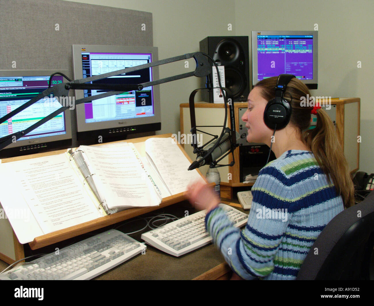 Radio disc jockey hires stock photography and images Alamy