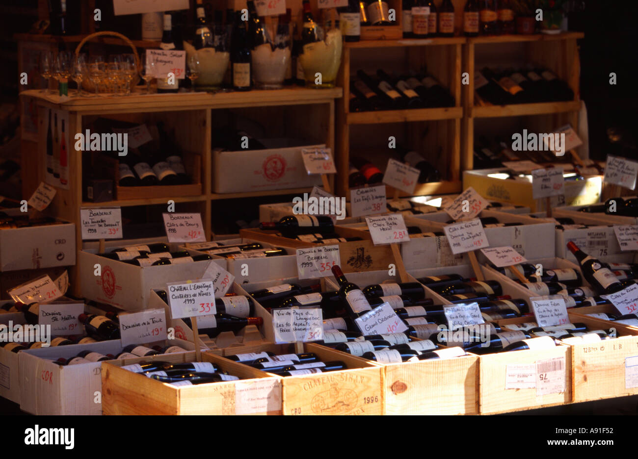 Wine shop in Paris France Stock Photo Alamy