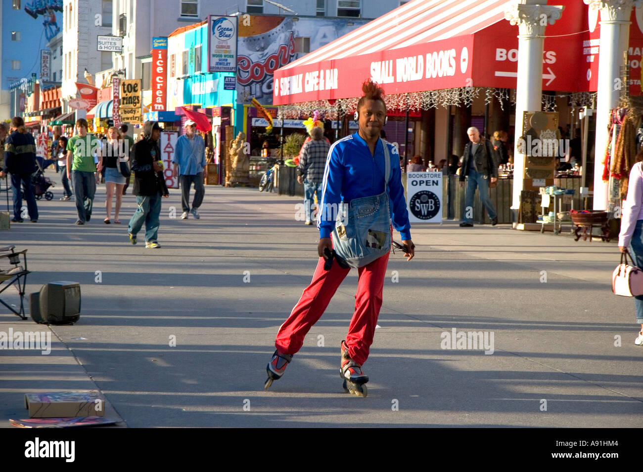 African american man rollerblading at Venice Beach in Los Angeles,  California Stock Photo - Alamy