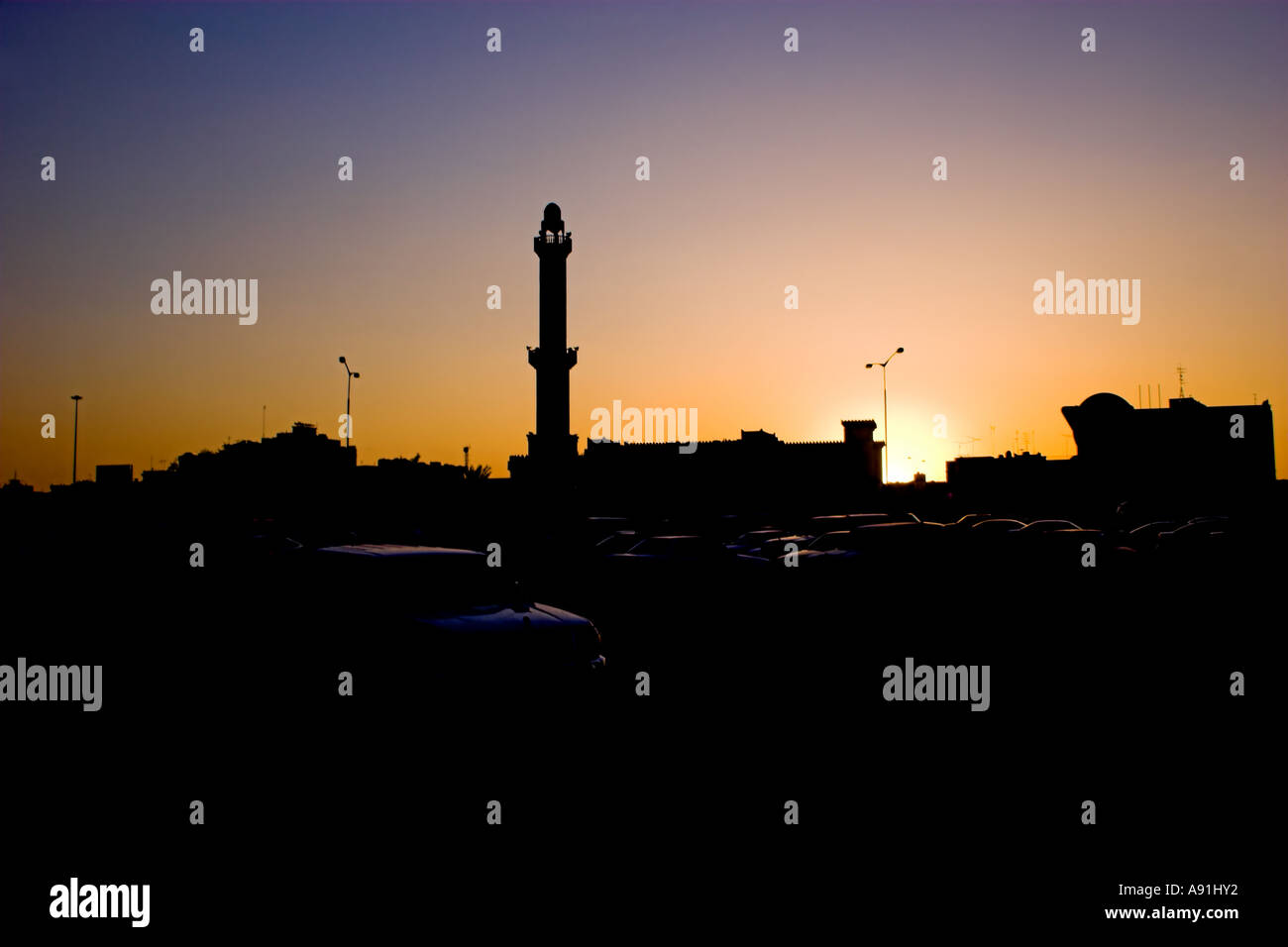 Doha skyline silhouette hi-res stock photography and images - Alamy