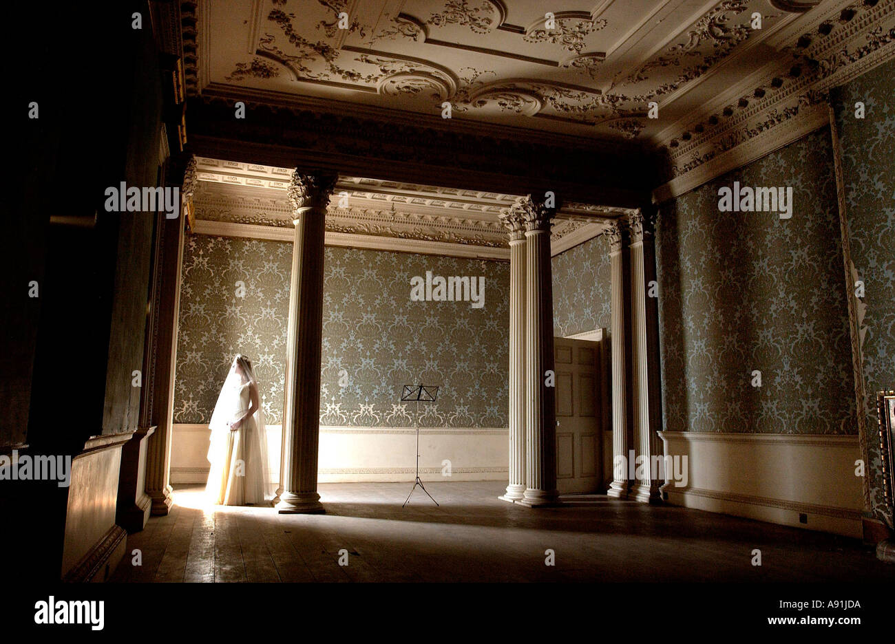 Drama Bride High Resolution Stock Photography and Images - Alamy