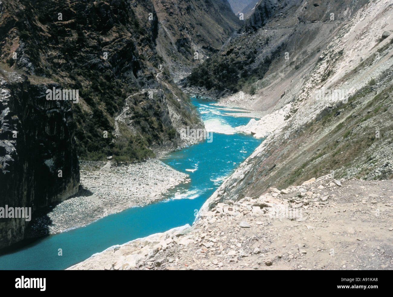 Landscape in valley river hi-res stock photography and images - Alamy
