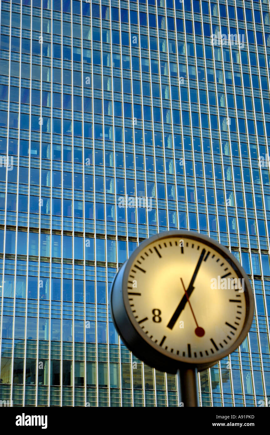 Clock by 25 Bank Street, Canary Wharf Estate, London, United Kingdom Stock Photo