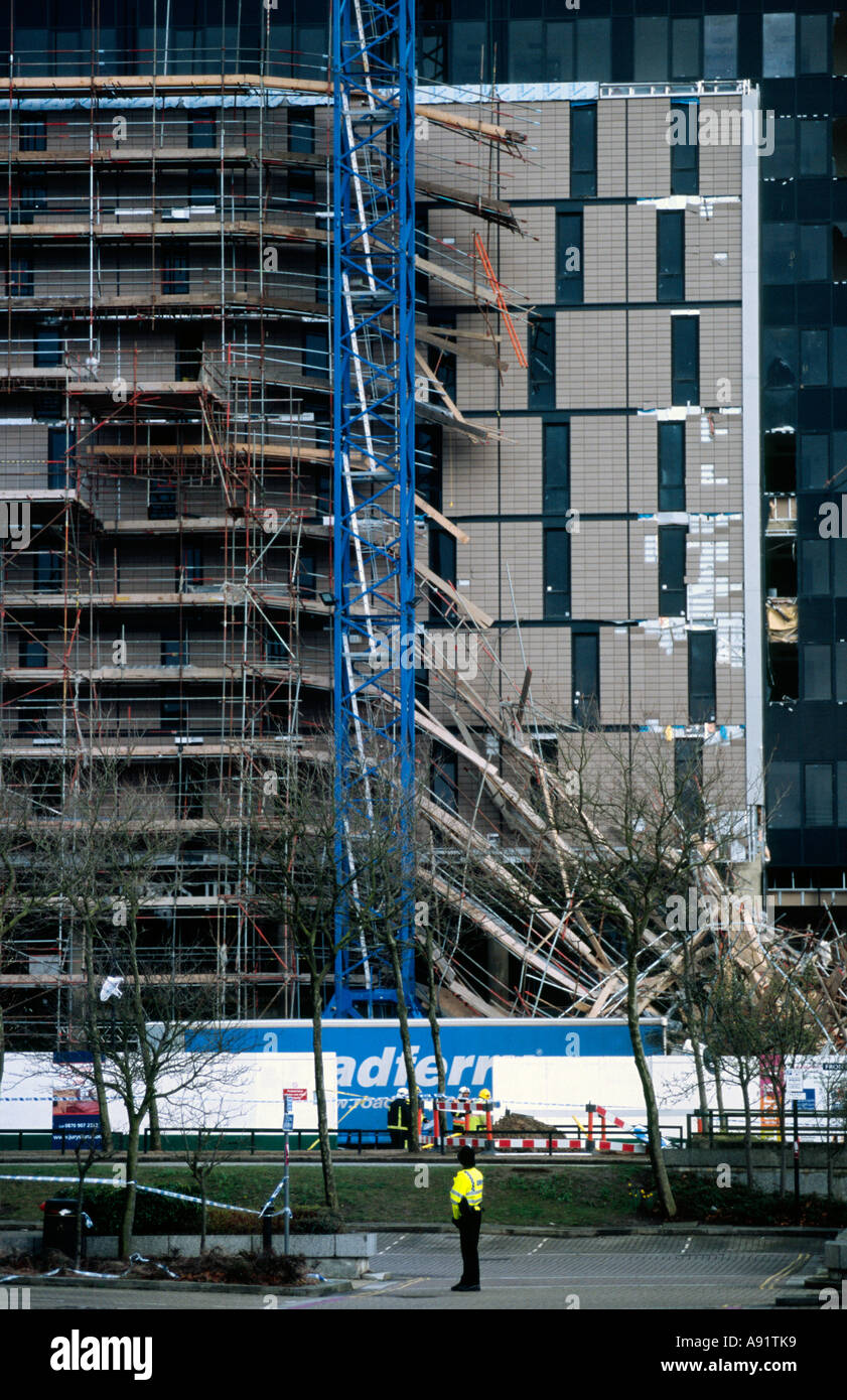 Rope rescue collapsed building hi-res stock photography and images - Alamy