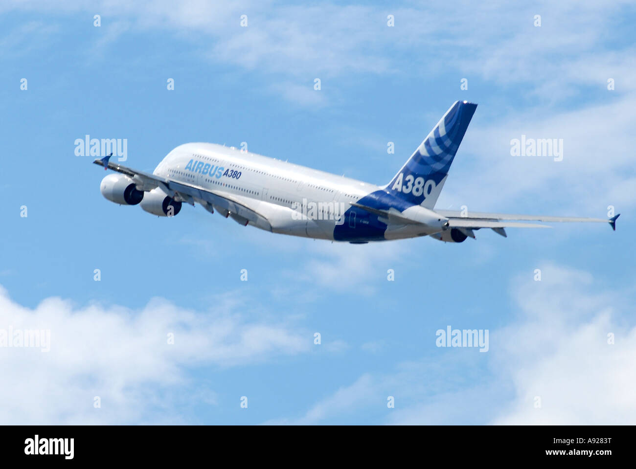 The Airbus A380 at the Farnborough Airshow Hampshire U K Monday July 17 2006 Photographer Rogan Macdonald Stock Photo