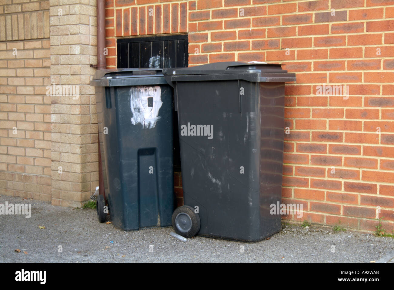 wheelie bin trash rubbish junk scrap throwaway dumpster can waste