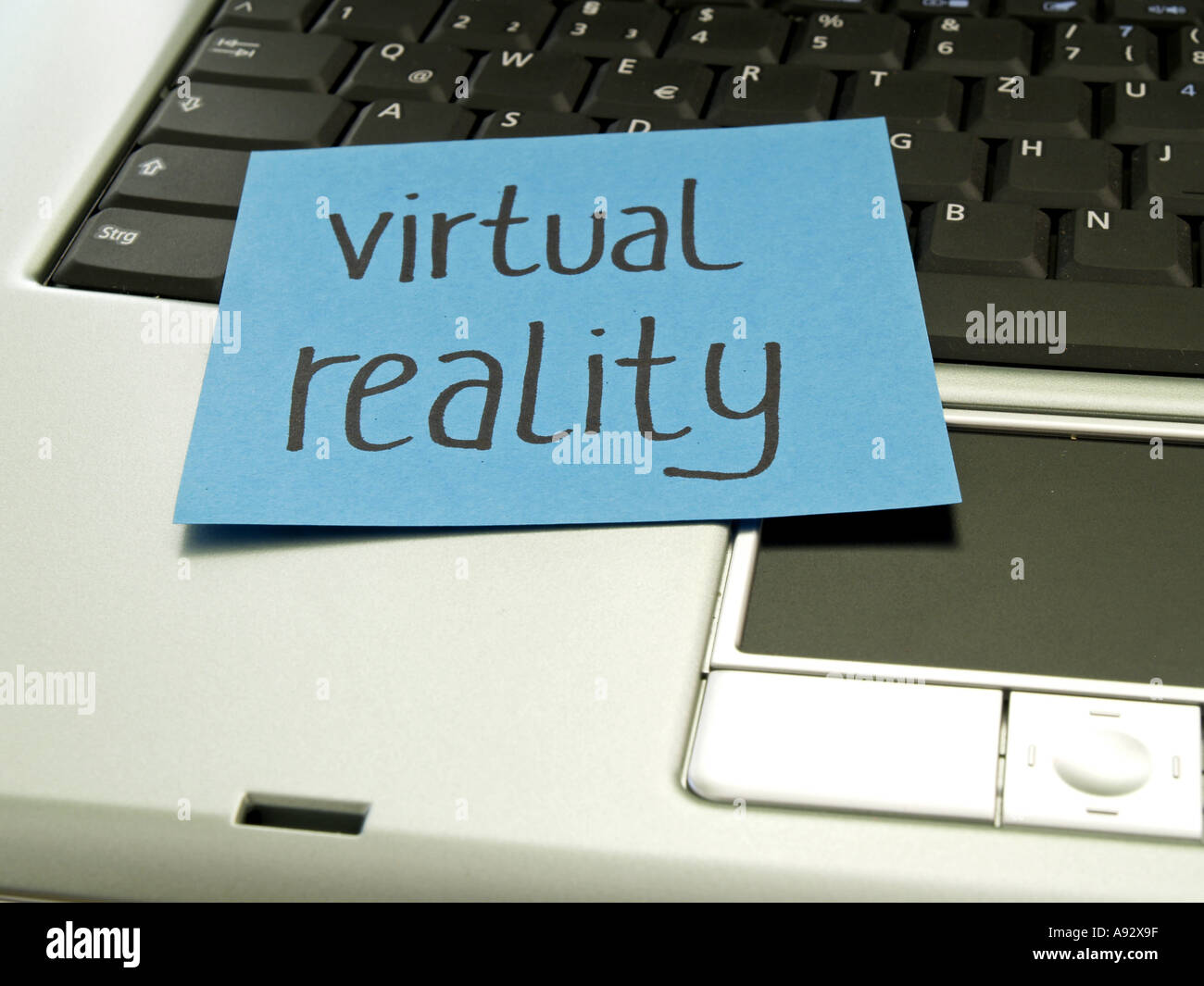 memo note on notebook virtual reality Stock Photo Alamy