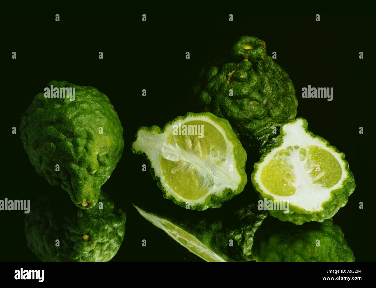 Citrus Fruit Bergamotte Bergamot Lemon Citrus Aurantium Stock Photo Alamy Citrus Fruit Bergamotte Bergamot Lemon Citrus Aurantium Stock Photo Alamy