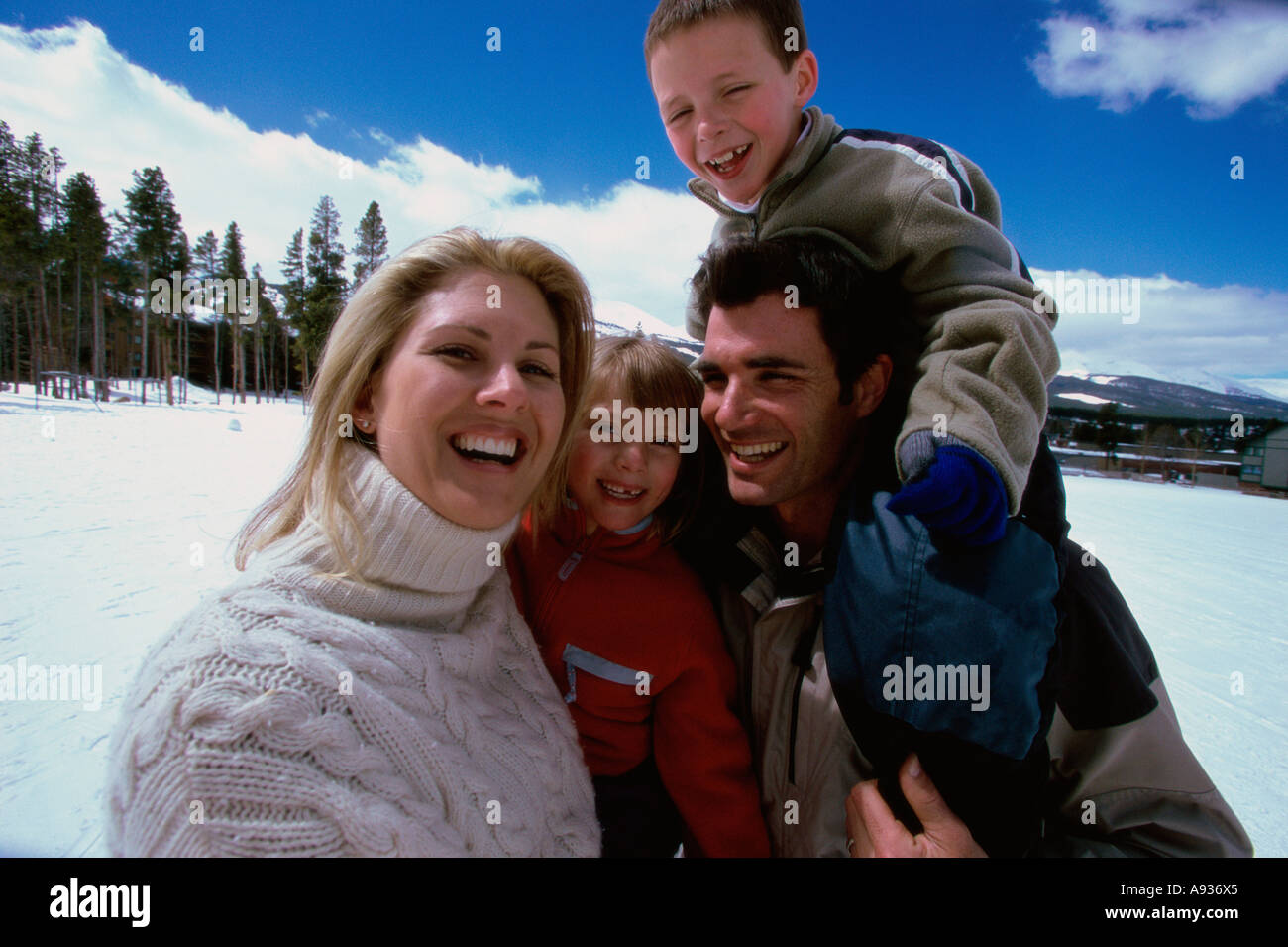 Two parents stand close hi-res stock photography and images - Alamy