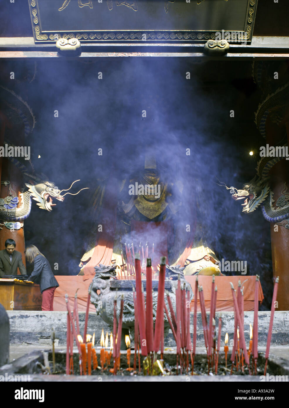 Incense sticks burning temple lama hi-res stock photography and images ...