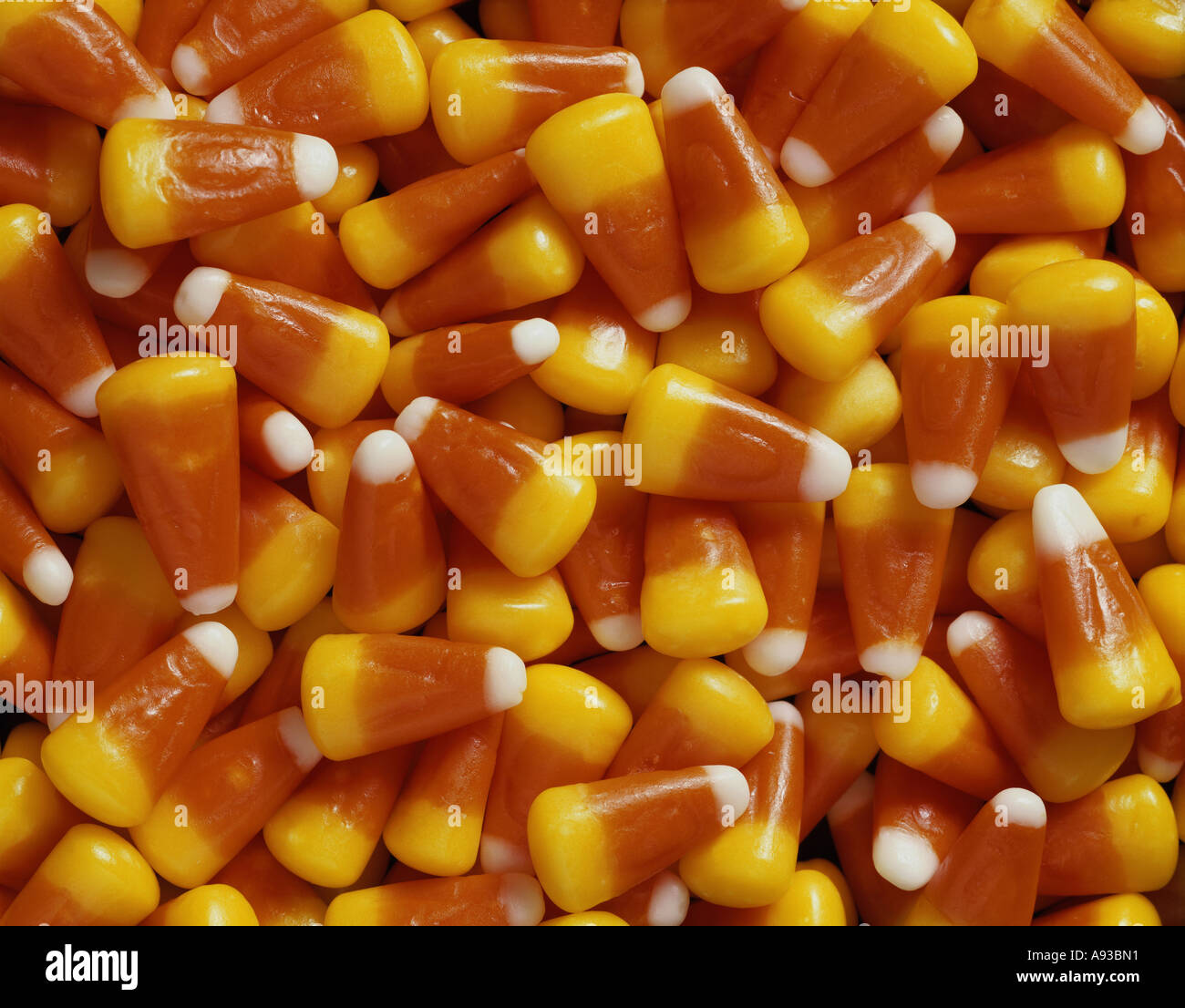 Candy corn up close hi-res stock photography and images - Alamy
