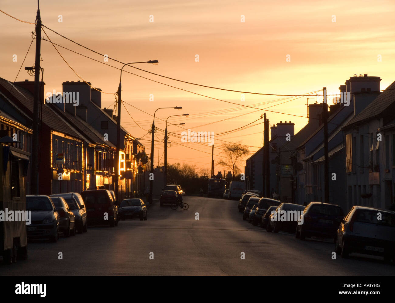 EirGrid is committed to delivering quality connection, transmission and market potential power flows through the station therefore, Dunmanway 110 kV busbar transmission development plan 2013-2023 - Eirgrid Group
