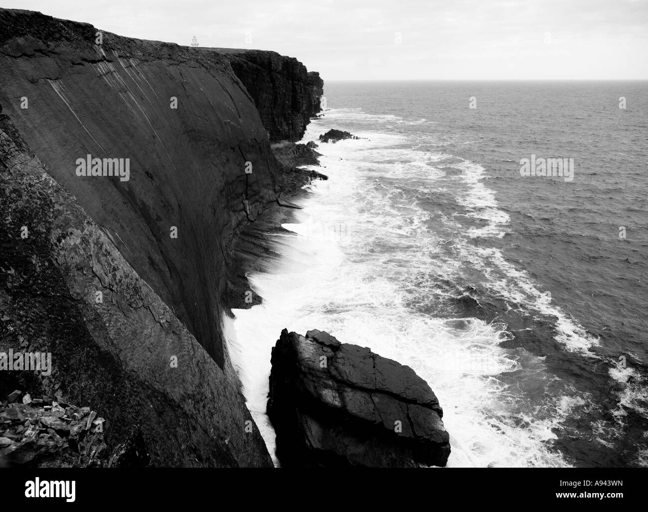loop head lighthouse cliffs Stock Photo - Alamy