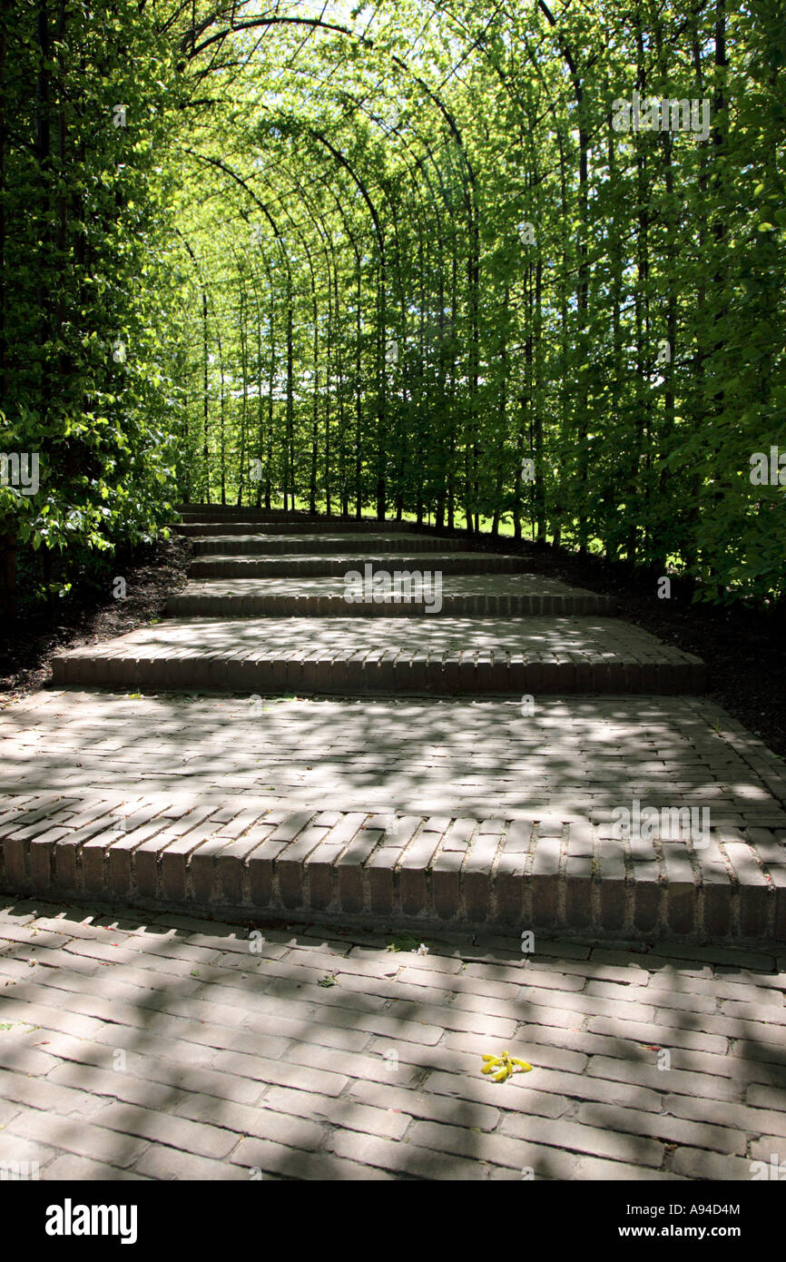 Alnwick castle gardens hi-res stock photography and images - Page 4 - Alamy, image size:866x1390