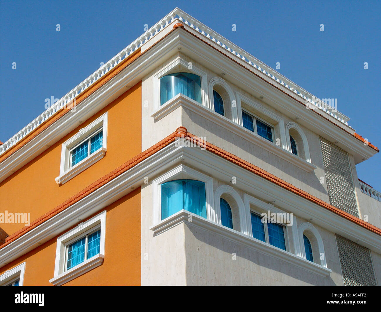 Arabia housing hi-res stock photography and images - Alamy
