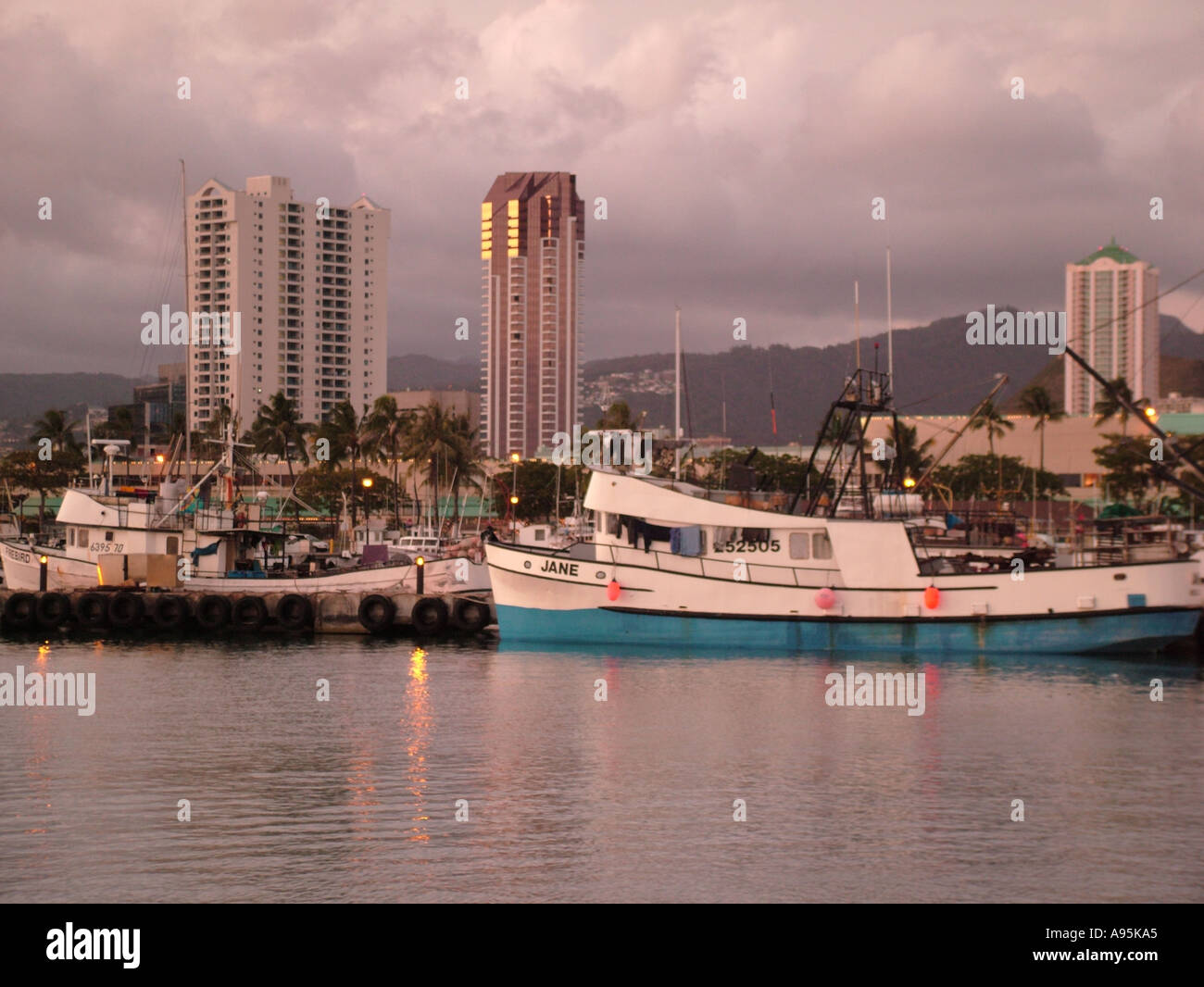 Hawái oahu honolulu skyline hi-res stock photography and images - Alamy