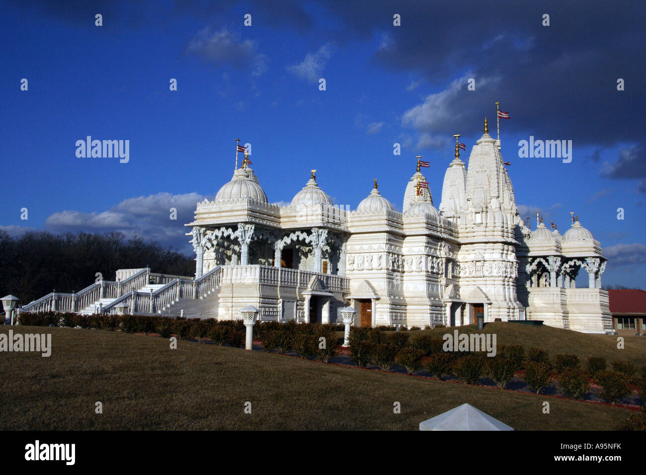 Largest Hindu temple in North America built in Bartlett, Illinois Stock Photo Alamy