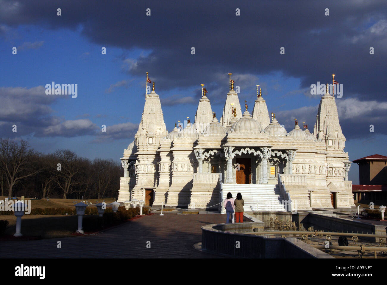 Largest Hindu temple in North America built in Bartlett, Illinois Stock Photo Alamy
