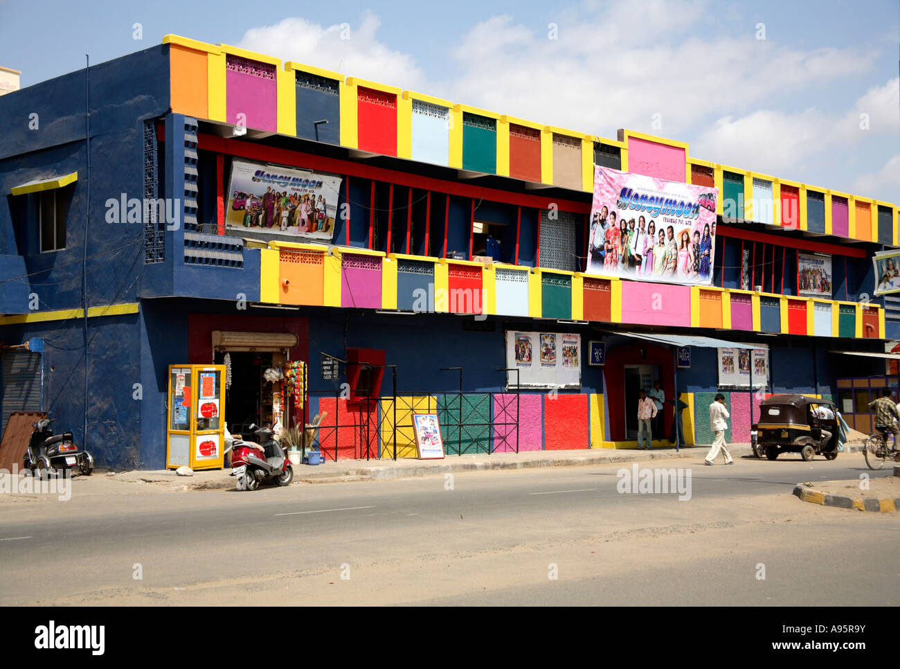 Bhuj Movie Hi res Stock Photography And Images Alamy bhuj-movie-hi-res-stock-photography-and-images-alamy