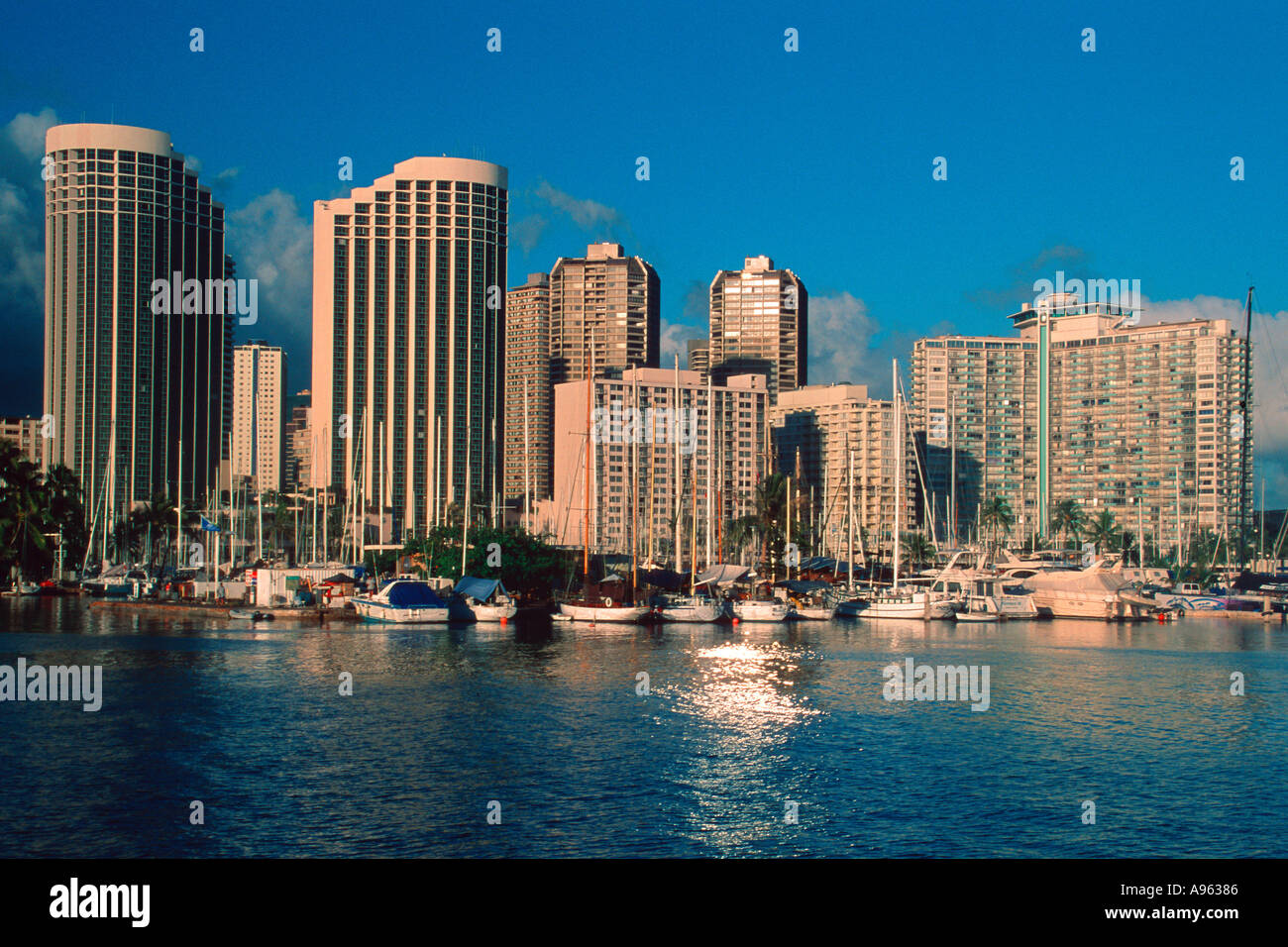 Honolulu skyline,hawaii,diamond head,cityscape,scenic - free image from  needpix.com, image size:1300x956