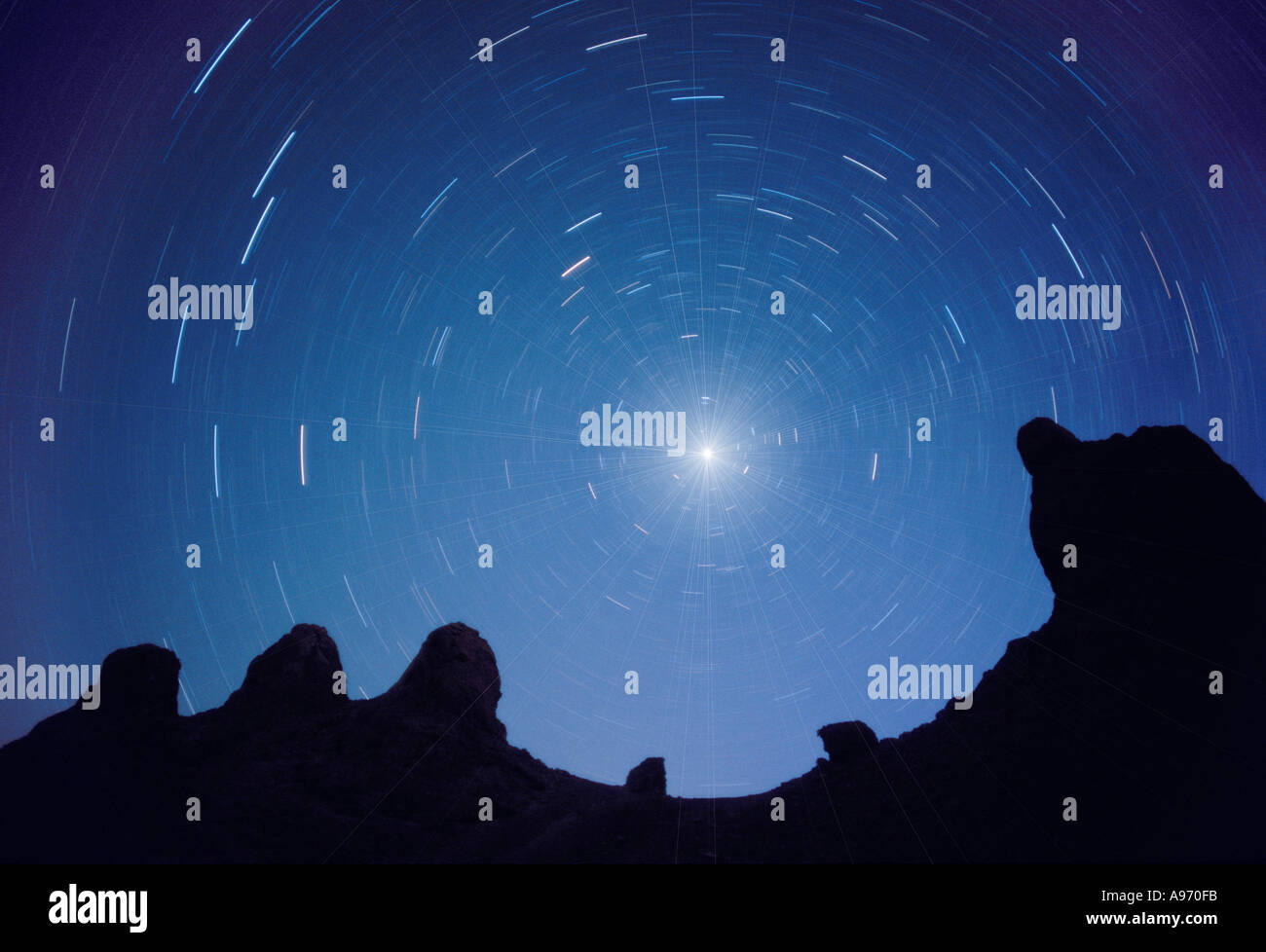 Pinnacles and star trails hi-res stock photography and images - Alamy