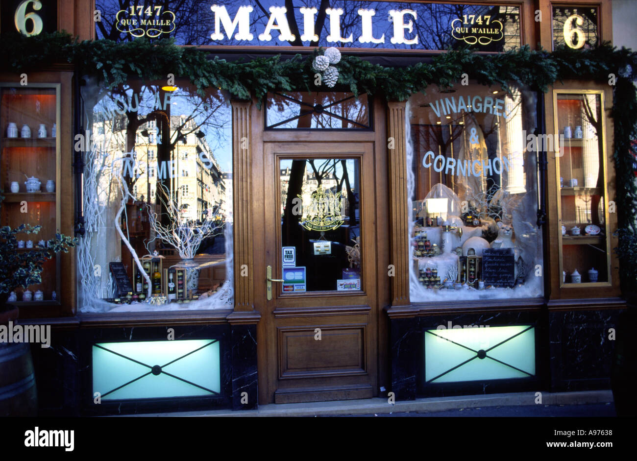 Mustard shop at Paris Stock Photo Alamy