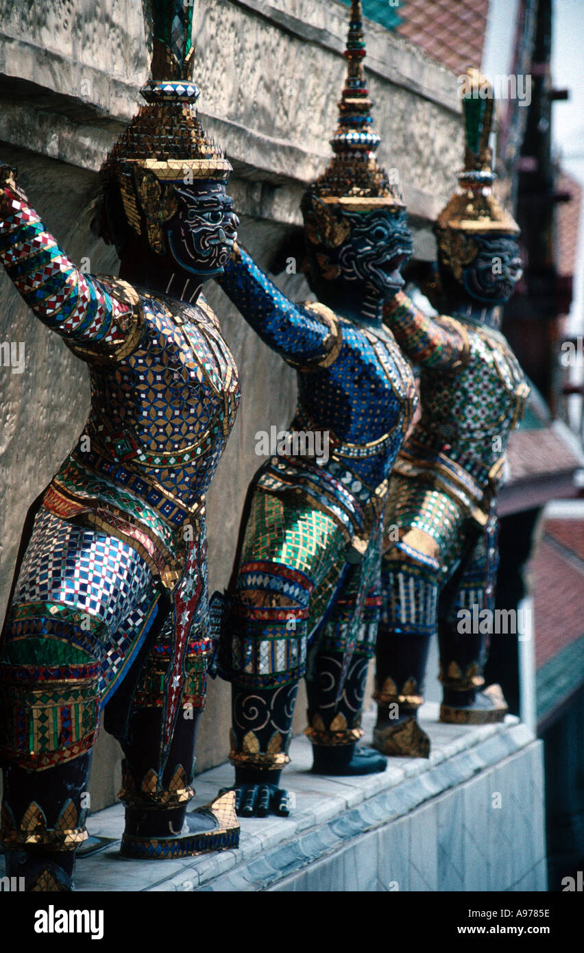 Statues at the Grand Palace Bangkok Stock Photo - Alamy