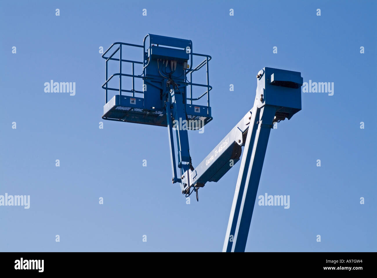 Hydraulic lift hi-res stock photography and images - Alamy