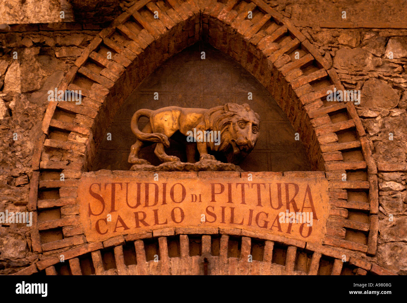 Facade Studio Di Pittura Carlo Siligato Taormina Messina Province facade-studio-di-pittura-carlo-siligato-taormina-messina-province