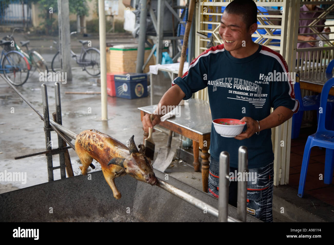 Baste a roast hi-res stock photography and images - Alamy