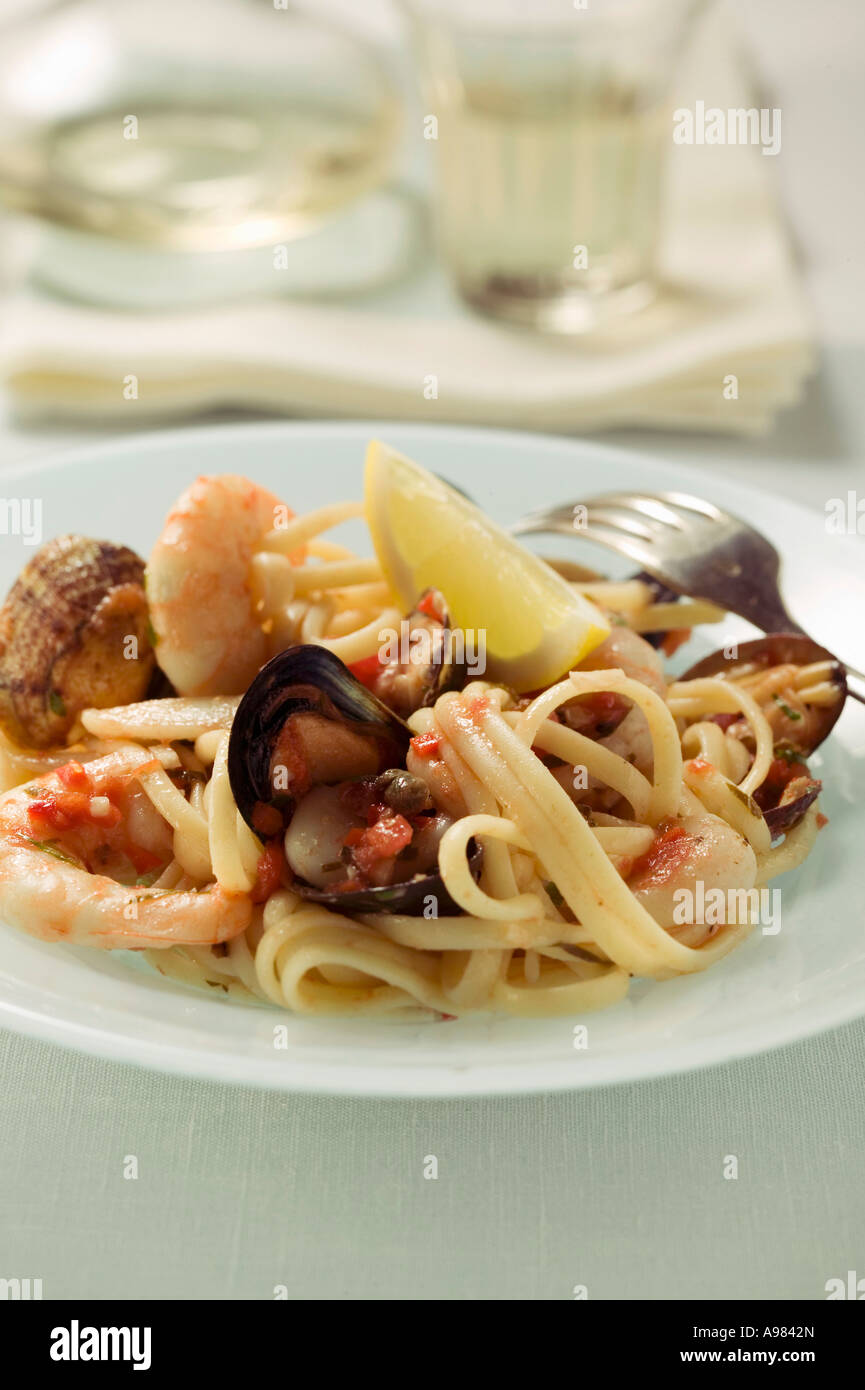 Linguine with seafood FoodCollection Stock Photo - Alamy