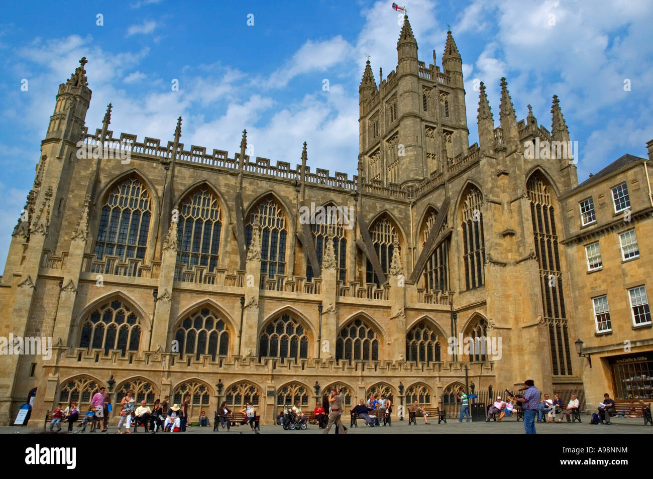 Bath abbey sunshine tourist hi-res stock photography and images - Alamy