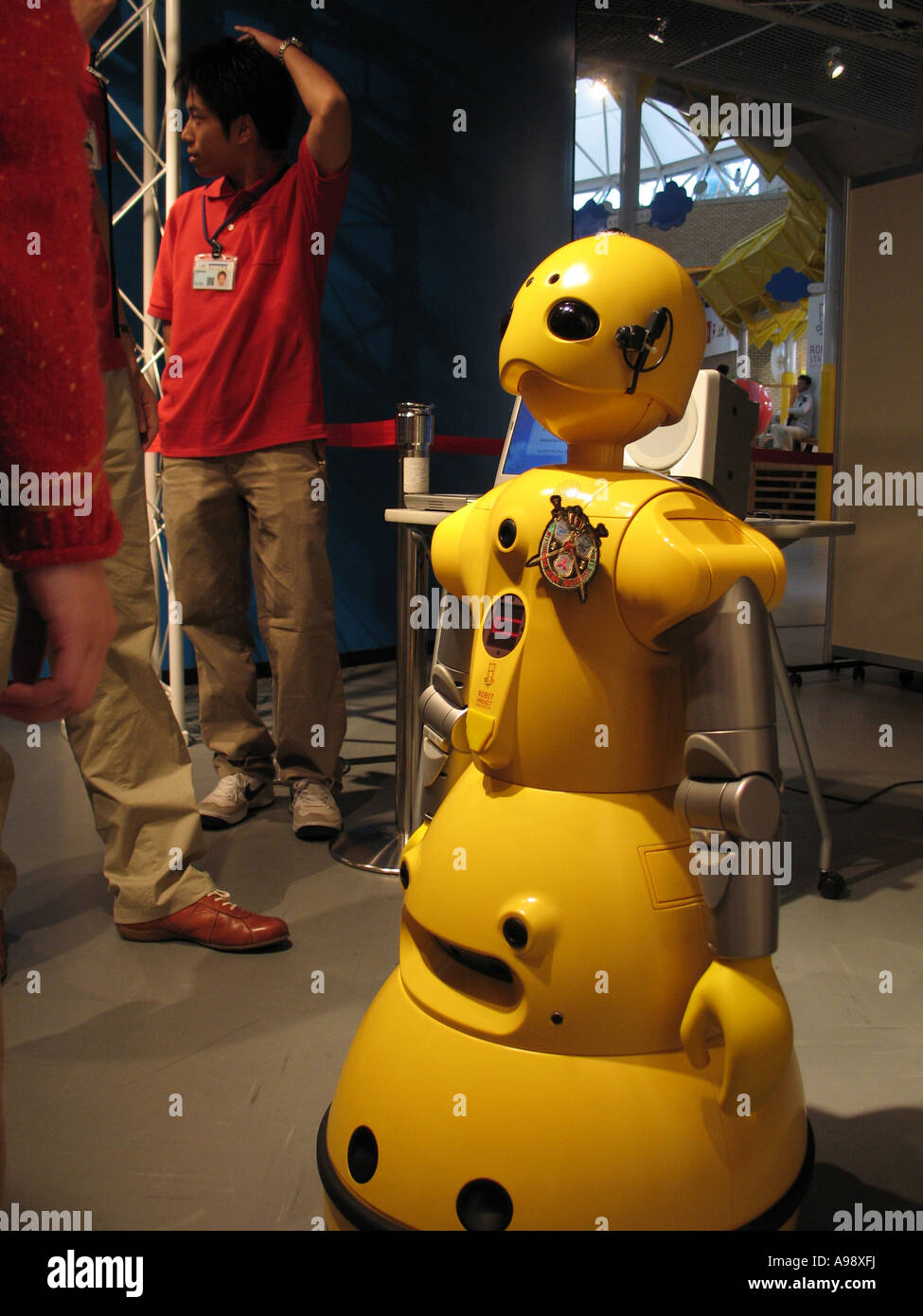 Wakamaru robot EXPO 2005 AICHI Stock Photo Alamy