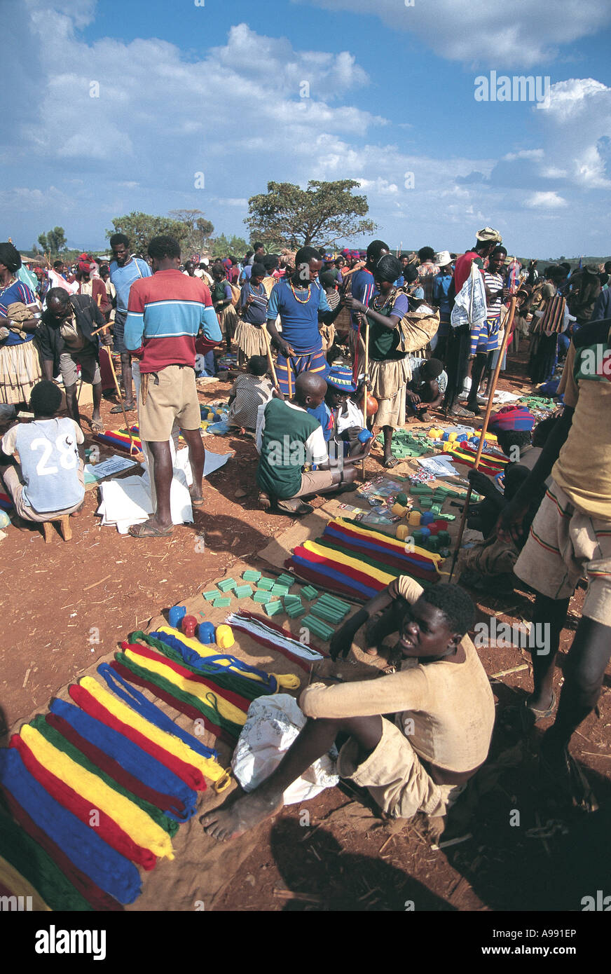 Busy market selling threads for traditional colourful clothes Konso ...