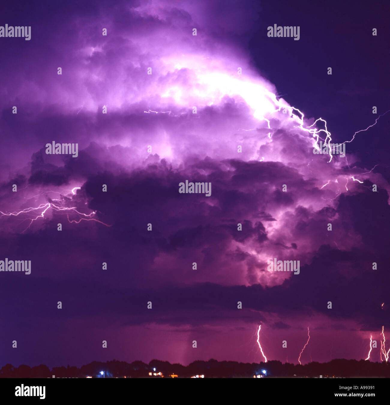 Lightning bolt florida hi-res stock photography and images - Alamy