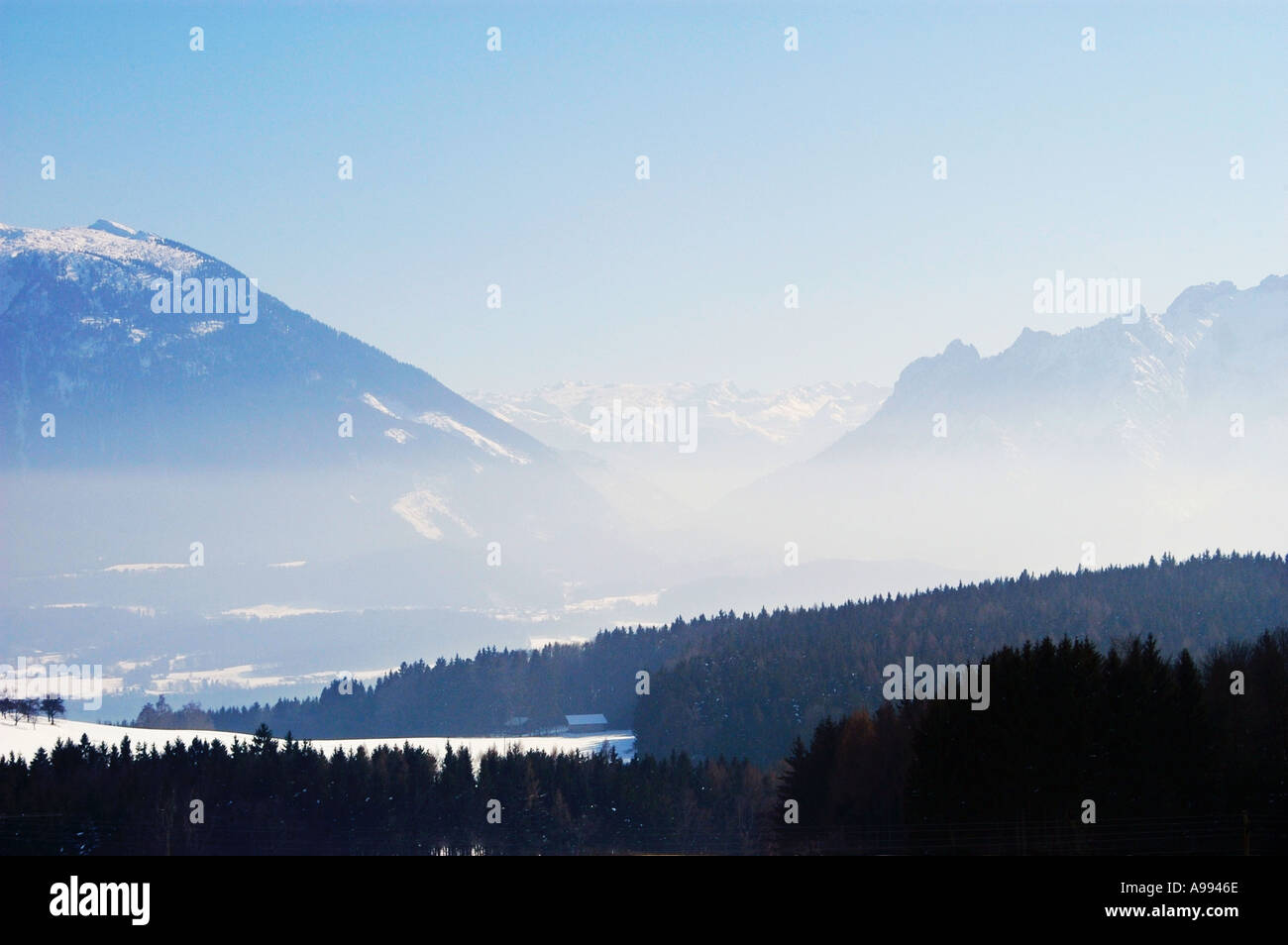 Country shaft hi-res stock photography and images - Alamy